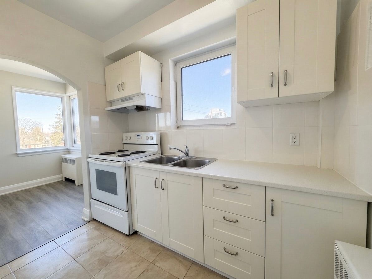 U301-36 Wood Glen Road, Toronto, ON, M1N 2V9 - 2