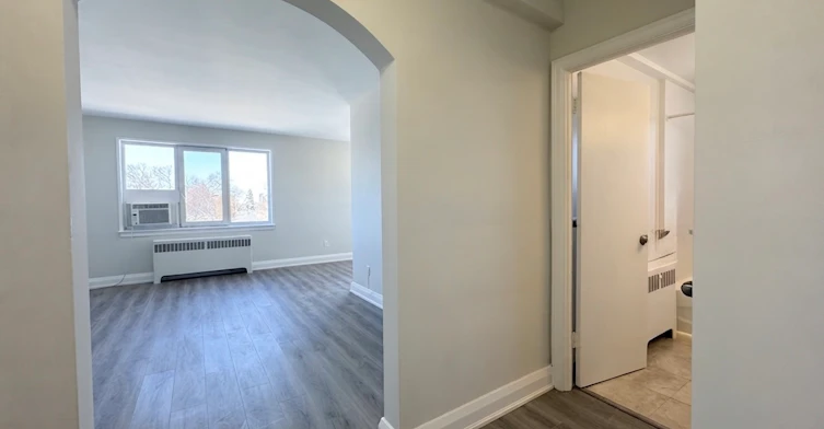 U301-36 Wood Glen Road, Toronto, ON, M1N 2V9 - 6