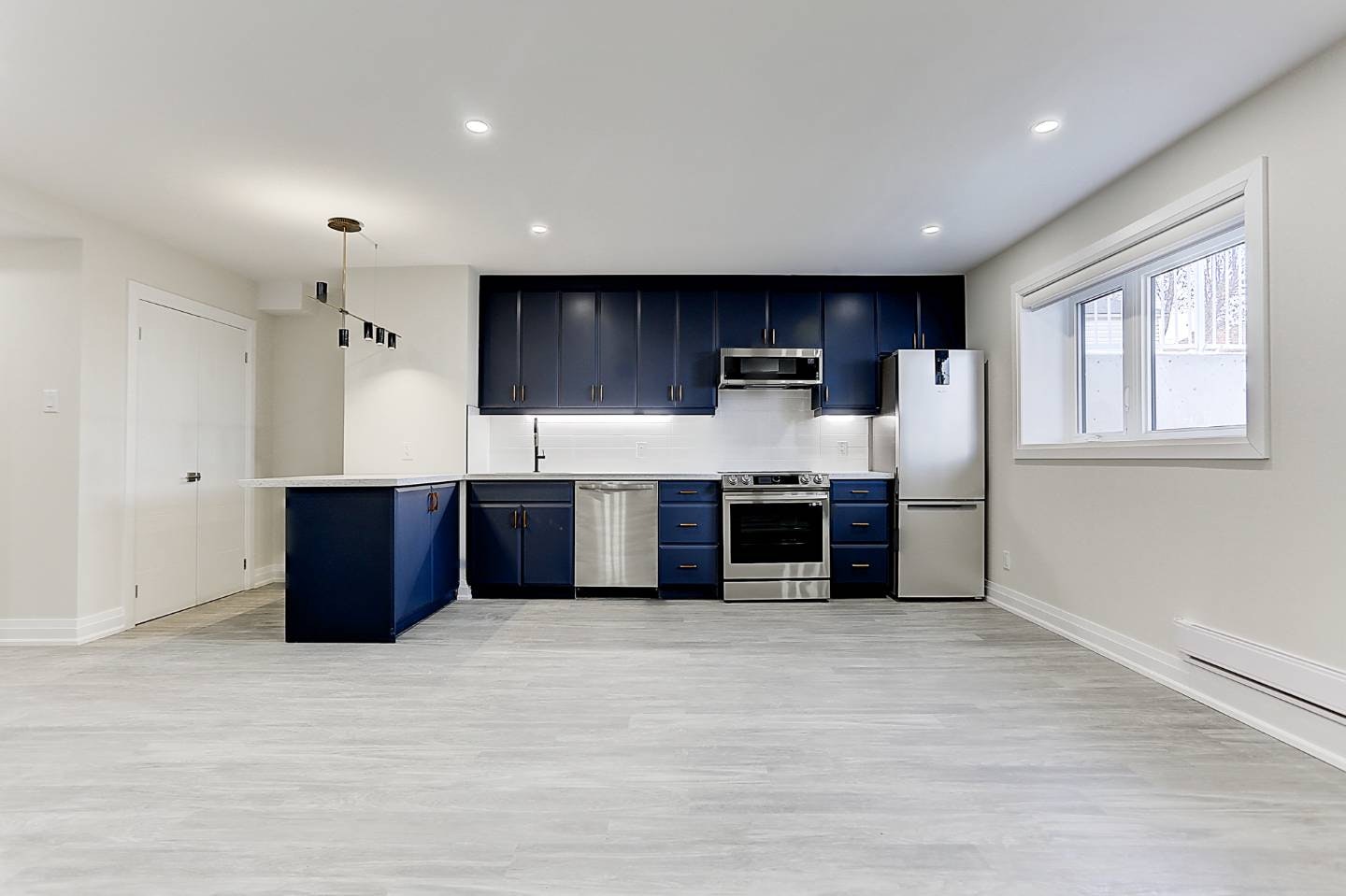 Lower-2071 Keele Street, Toronto, ON, M6M 3Y8 - 5