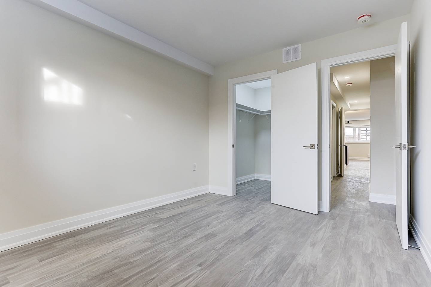 Lower-2071 Keele Street, Toronto, ON, M6M 3Y8 - 19
