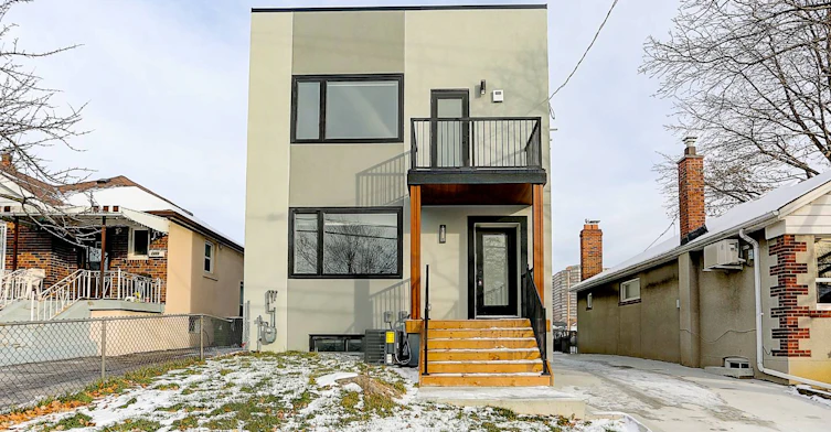 Lower-2071 Keele Street, Toronto, ON, M6M 3Y8 - 27