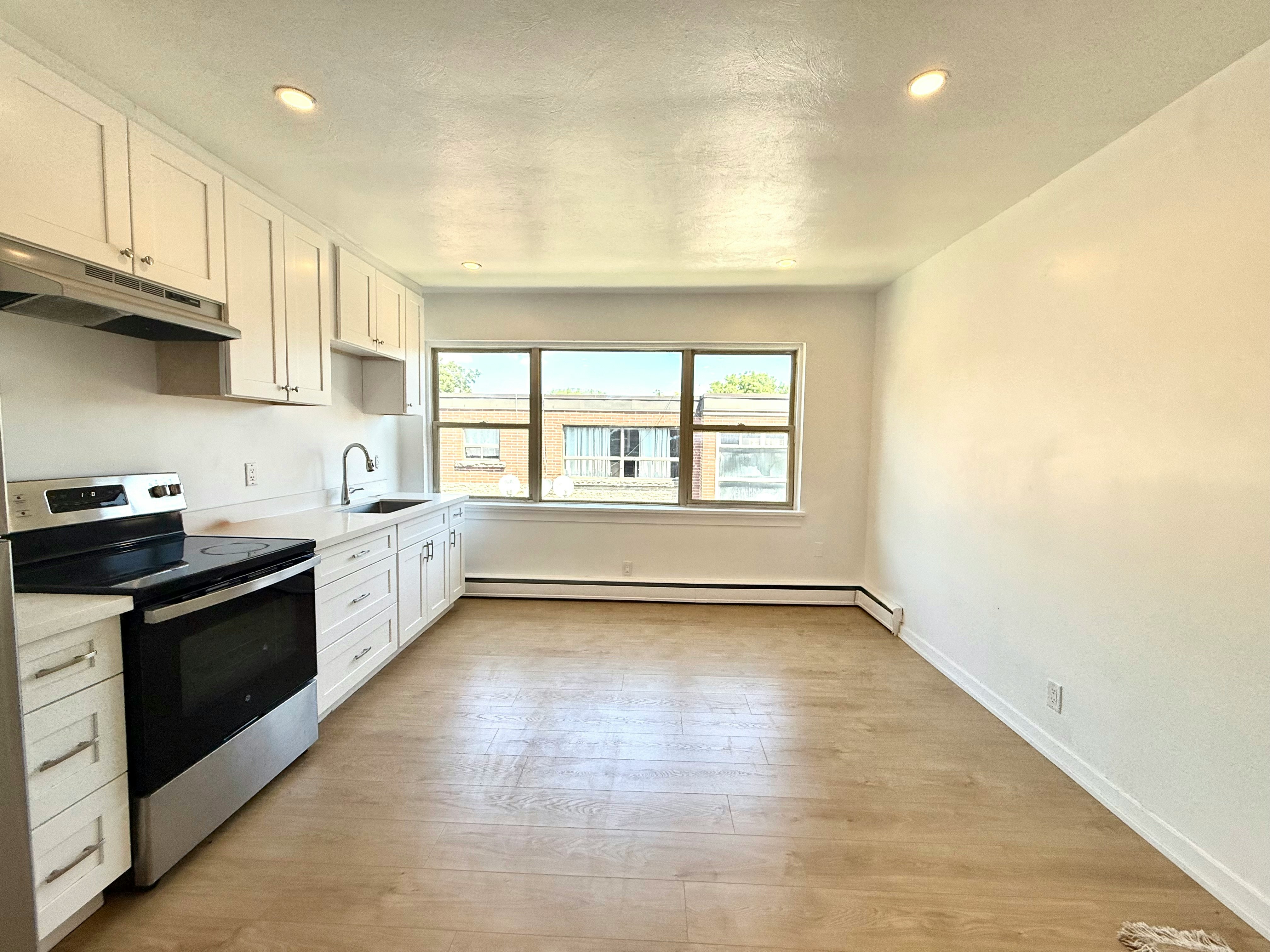 8-169 Park Row South, Hamilton, ON, L8K 2K1 - 3