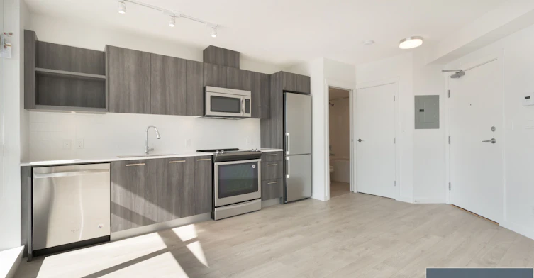 2404-685 Pacific Boulevard, Vancouver, BC, V6B 0R4
