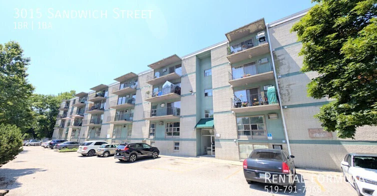 3015 Sandwich Street, Windsor, ON, N9C 1A5 - 13