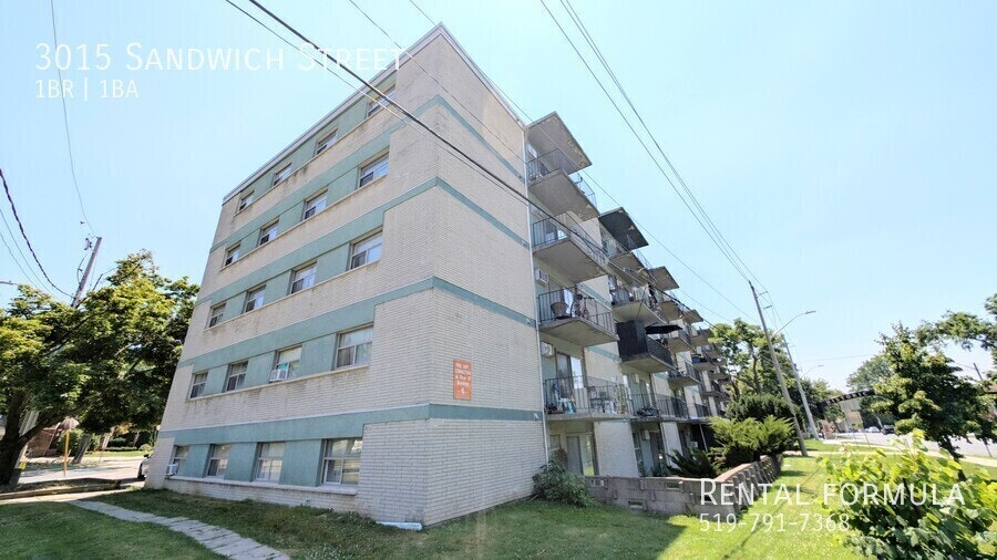 3015 Sandwich Street, Windsor, ON, N9C 1A5 - 11