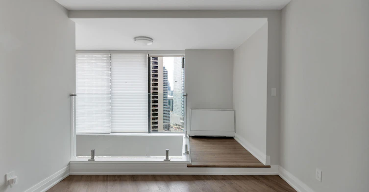 2208-33 Harbour Square, Toronto, ON, M5J 2G2 - 32