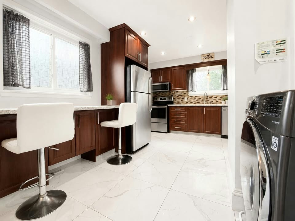 70 Jill Crescent, Brampton, ON, L6S 3J2 - 3