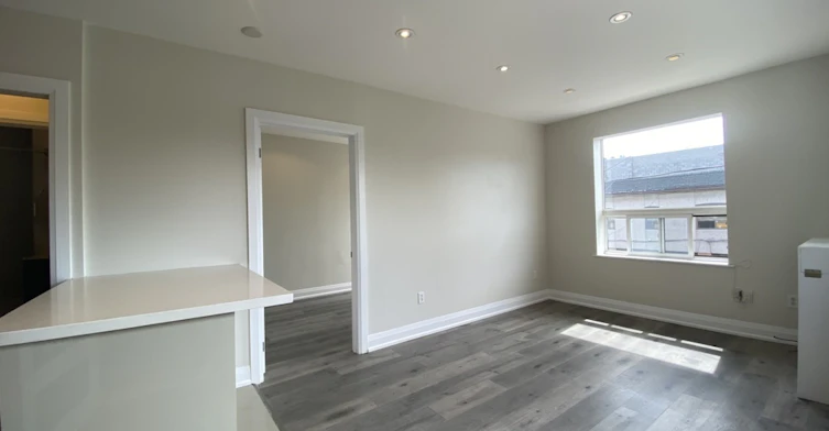 4-7 Caithness Avenue, Toronto, ON, M4J 3X6 - 7