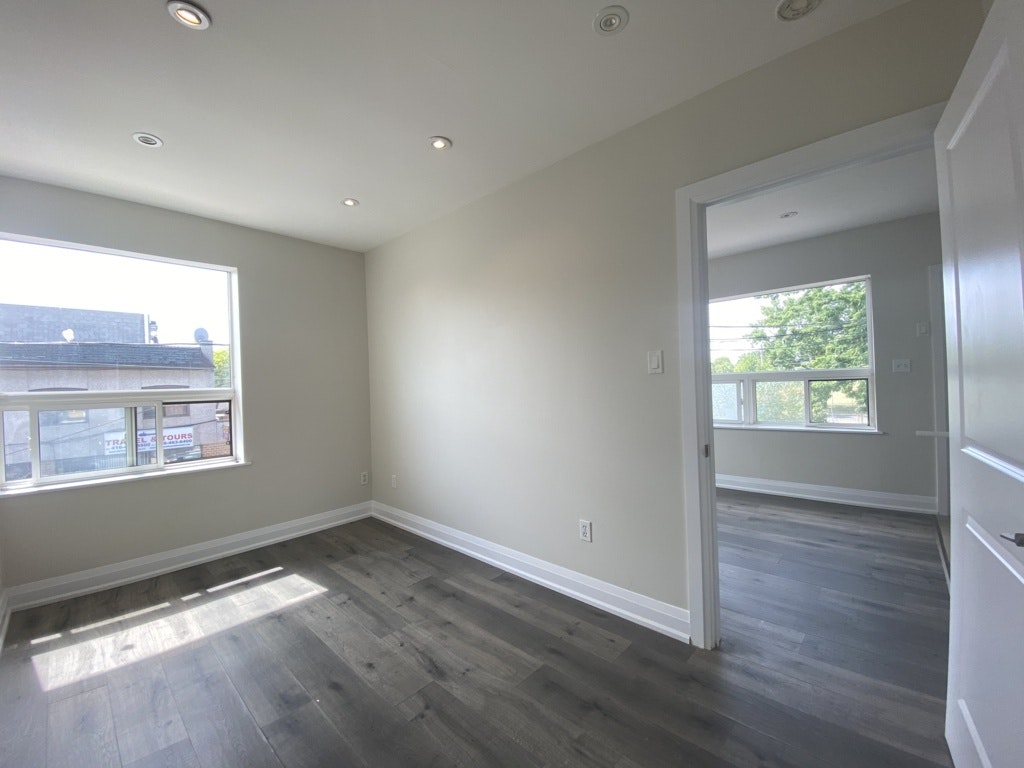 4-7 Caithness Avenue, Toronto, ON, M4J 3X6 - 17