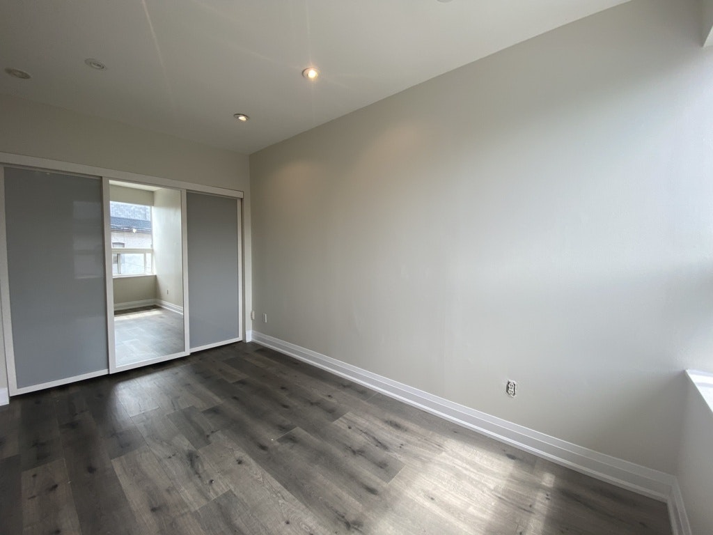 4-7 Caithness Avenue, Toronto, ON, M4J 3X6 - 16