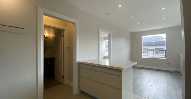 4-7 Caithness Avenue, Toronto, ON, M4J 3X6 - 4