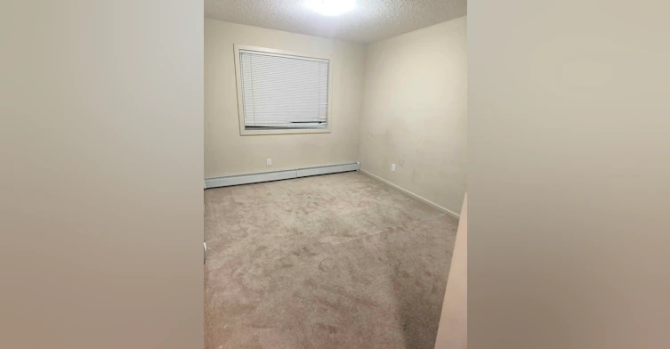 215-3357 16a Avenue NW, Edmonton, AB, T6T 0V4 - 3