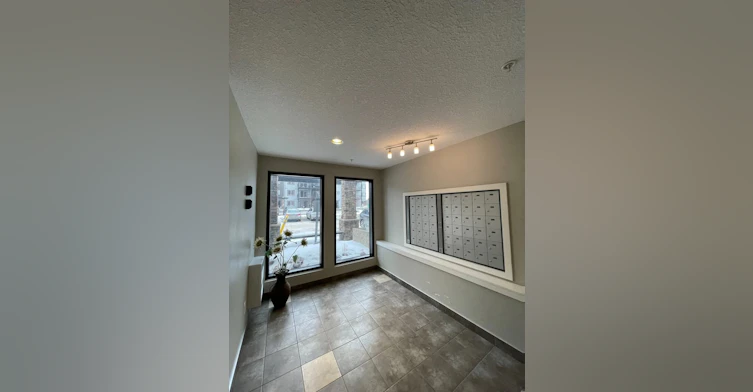 215-3357 16a Avenue NW, Edmonton, AB, T6T 0V4 - 2