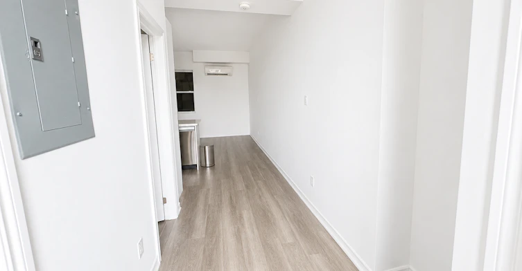 16 West Avenue South, Hamilton, ON, L8N 2S1 - 9