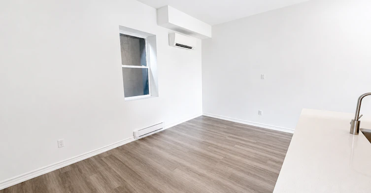 16 West Avenue South, Hamilton, ON, L8N 2S1 - 5