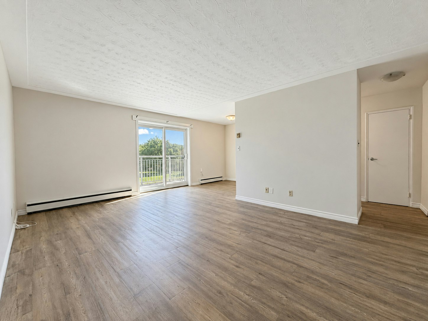 28-1100 Wellington Street, Sarnia, ON, N7S 1E6 - 2