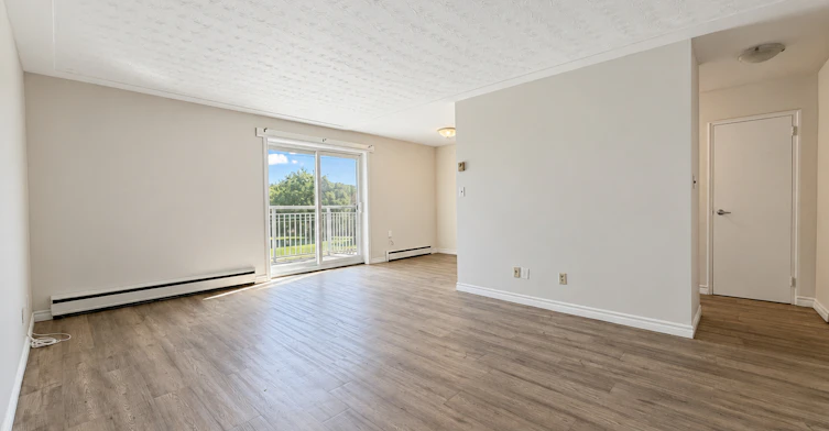28-1100 Wellington Street, Sarnia, ON, N7S 1E6 - 2