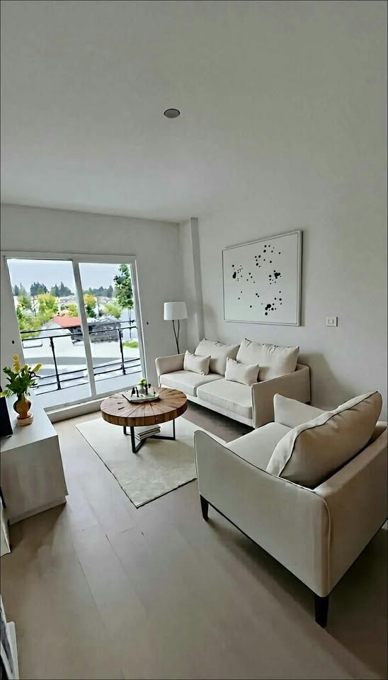 666-422 East 3rd Street, North Vancouver, BC, V7L 0K1