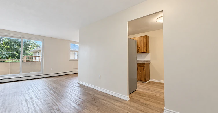 202-200 London Road, Sarnia, ON, N7T 7S9 - 2