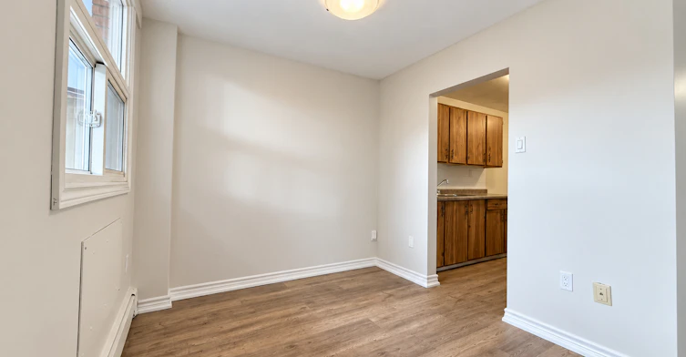202-200 London Road, Sarnia, ON, N7T 7S9 - 4