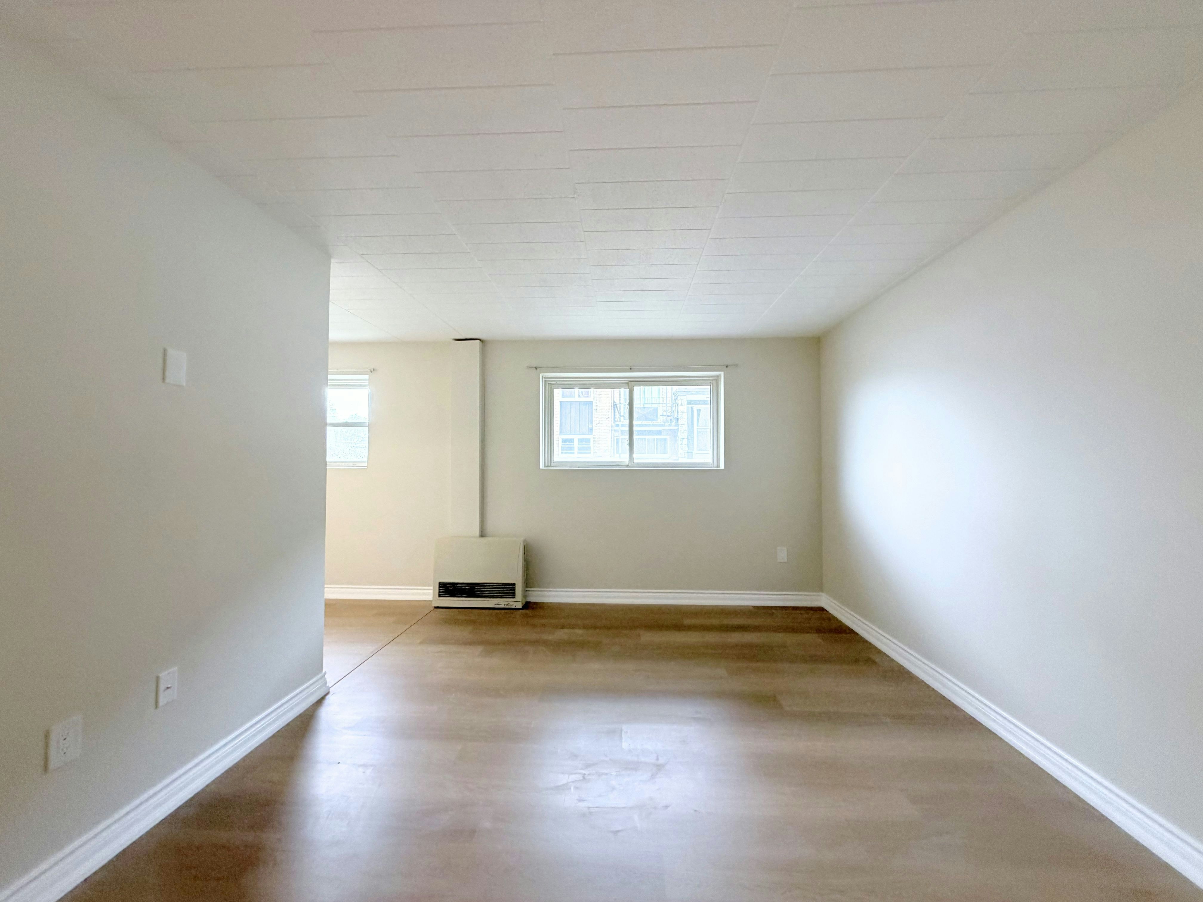 Unit 5-19 Empire Street, Welland, ON, L3B 2L3 - 2