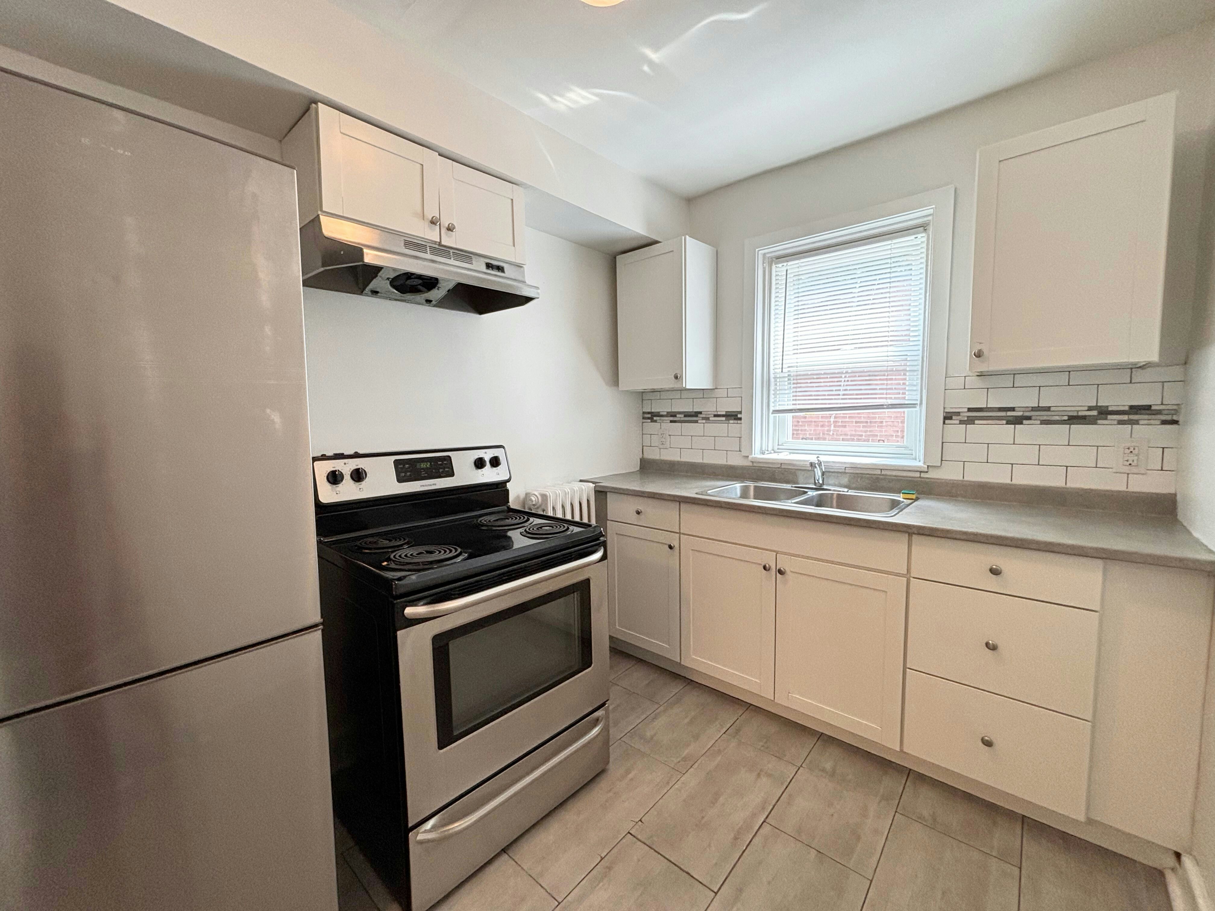 Unit 6-83 East Avenue South, Hamilton, ON, L8N 2T5