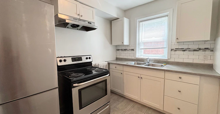 Unit 6-83 East Avenue South, Hamilton, ON, L8N 2T5