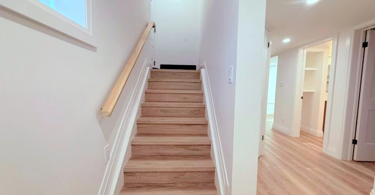 1748 Hall Avenue, Windsor, ON, N8W 2L4 - 11