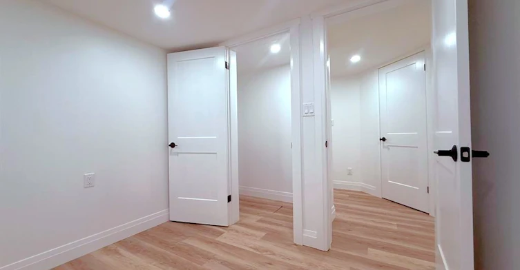 1748 Hall Avenue, Windsor, ON, N8W 2L4 - 5