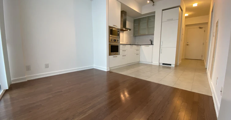 14 York Street, Toronto, ON, M5J 0B1