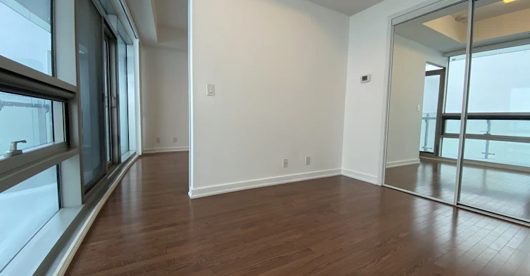 14 York Street, Toronto, ON, M5J 0B1 - 14
