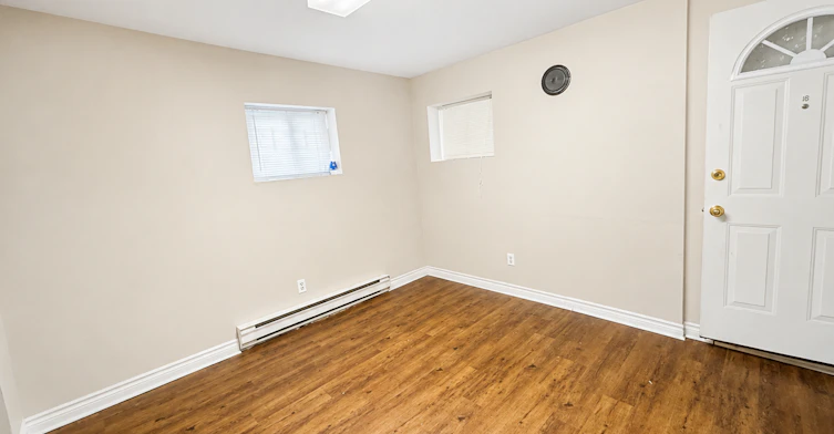 133 Darling Street, Brantford, ON, N3T 2L1 - 2