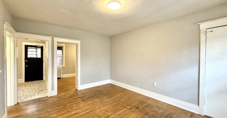 94 East Avenue South, Hamilton, ON, L8N 2T4 - 2