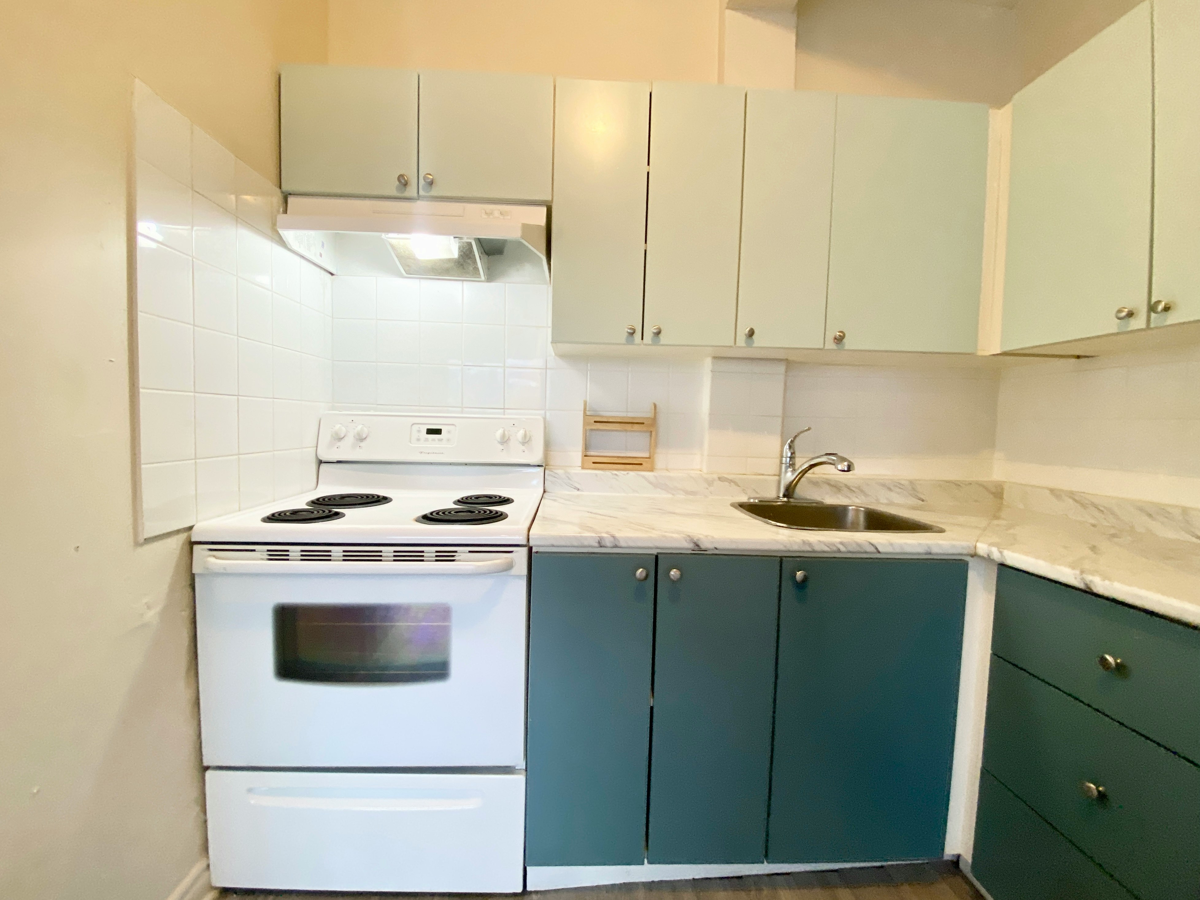 1-1158 Weston Road, Toronto, ON, M6M 4P4 - 9