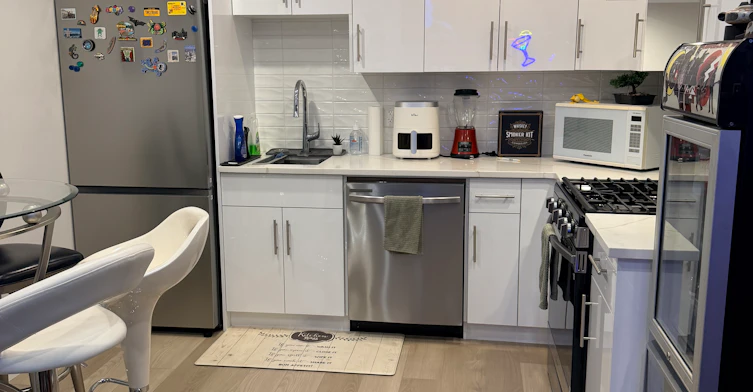 13304 75 Street Northwest, Edmonton, AB, T5C 0Z5 - 8