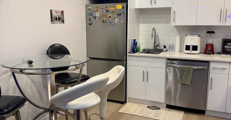 13304 75 Street Northwest, Edmonton, AB, T5C 0Z5 - 7