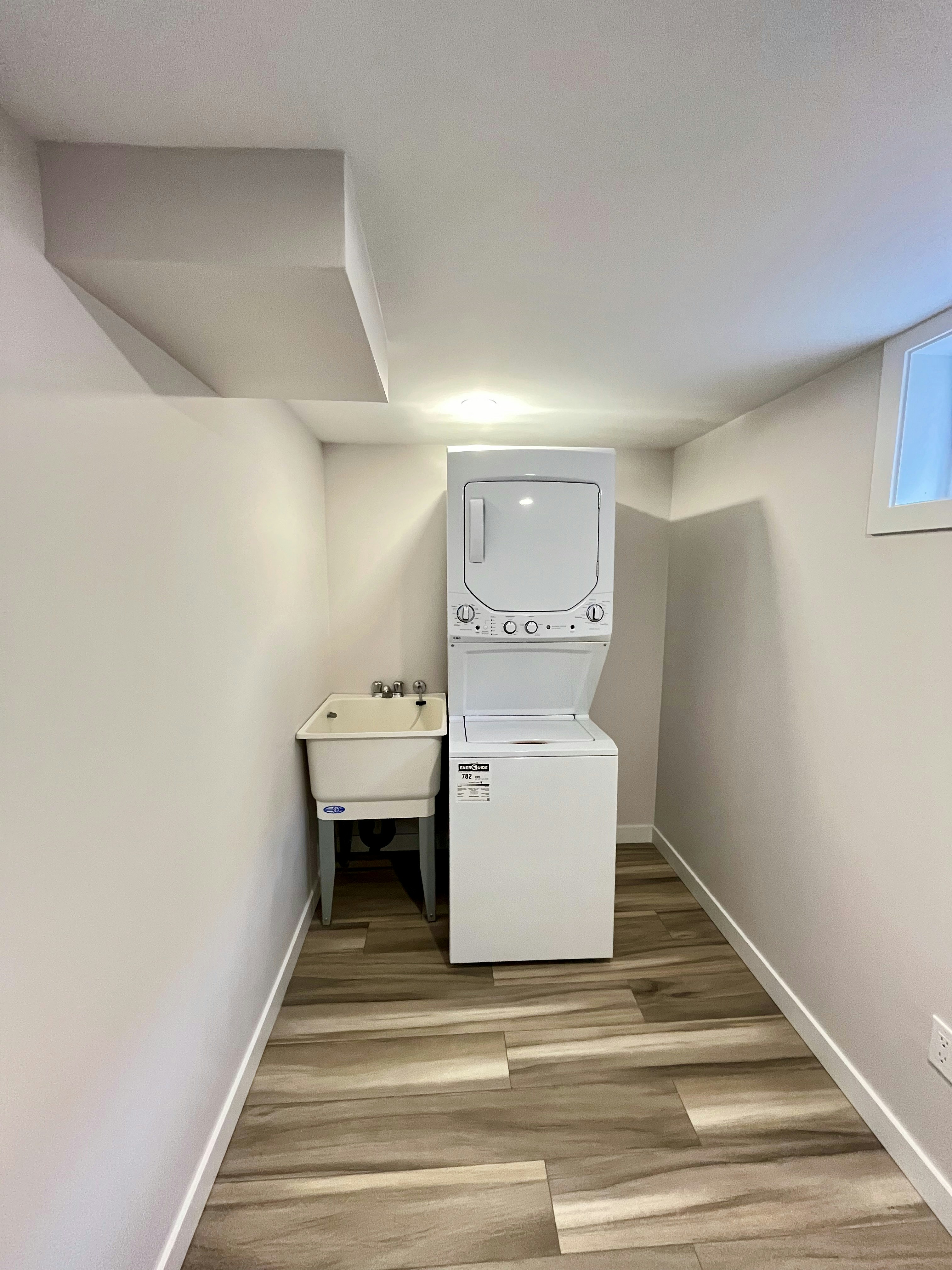 47 Marshall Avenue, Welland, ON, L3C 2N1 - 10
