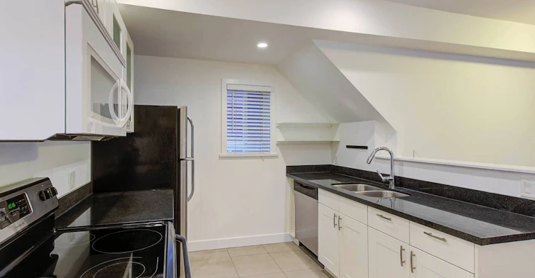 Ground-120 East King Edward Avenue, Vancouver, BC, V5V 2C1 - 2