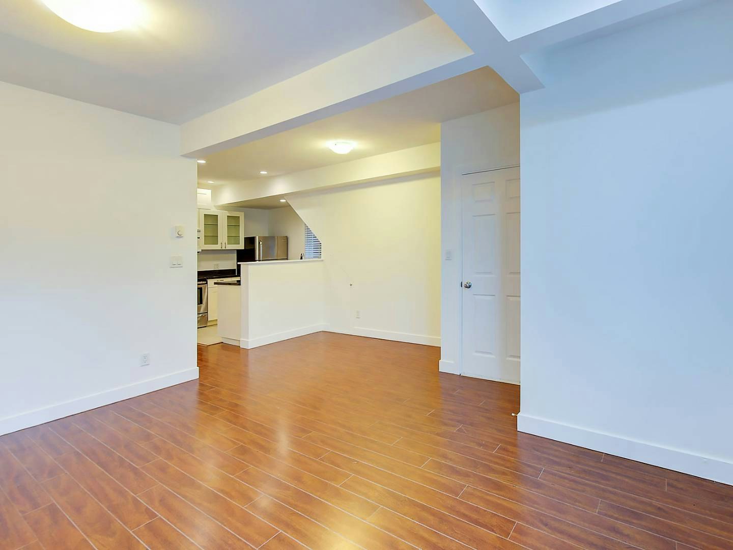 Ground-120 East King Edward Avenue, Vancouver, BC, V5V 2C1 - 7