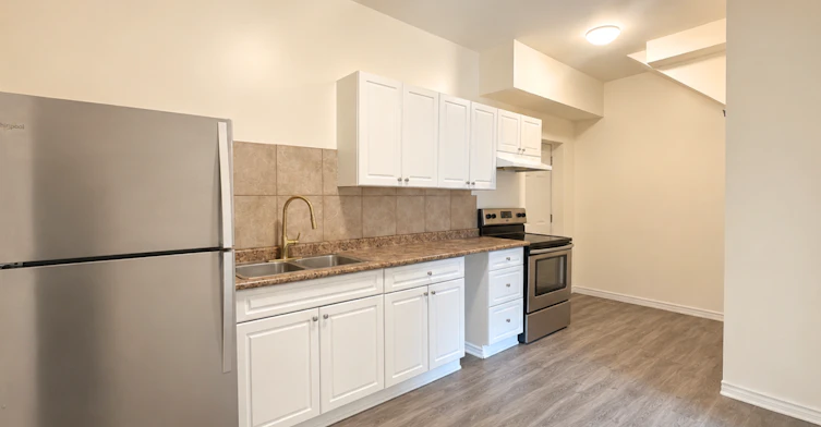 3 Clinton Street, Hamilton, ON, L8L 3J8 - 2