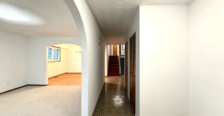 100 Taymall Street, Hamilton, ON, L8W 1Z4 - 2