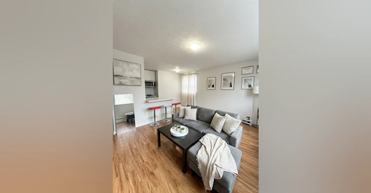 43-140 Springhurst 43 Avenue, Toronto, ON, M6K 1C1 - 2