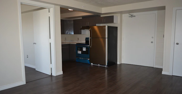 570 King Street West, Hamilton, ON, L8P 1C2 - 4