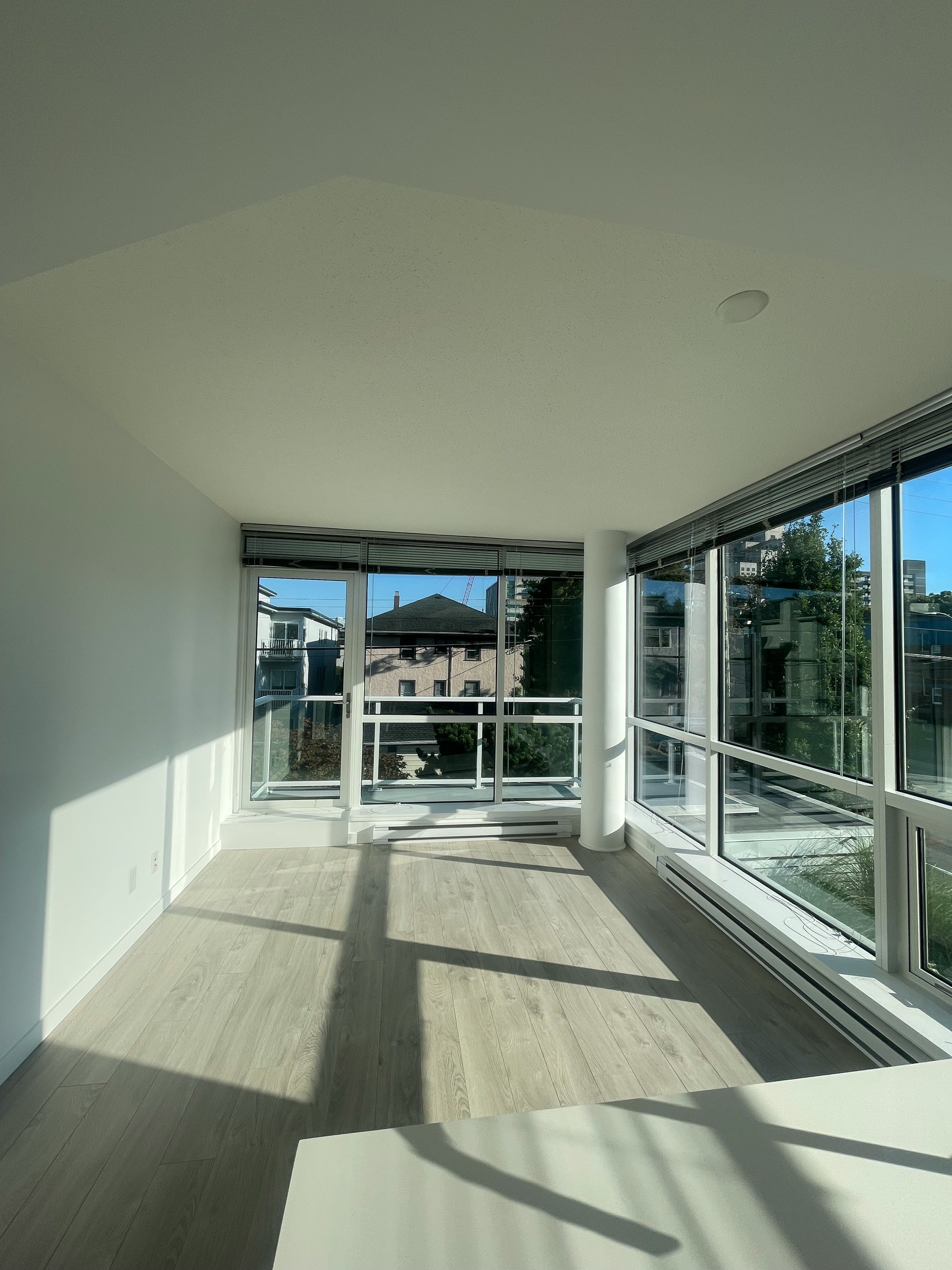 201-2975 Oak Street, Vancouver, BC, V6H 2K7 - 2