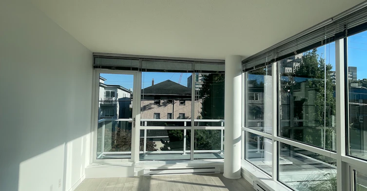 201-2975 Oak Street, Vancouver, BC, V6H 2K7 - 2