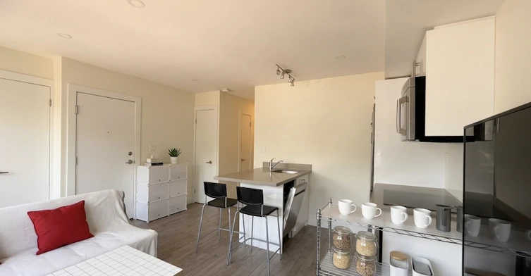 4-1175 Dovercourt Road, Toronto, ON, M6H 2Y1 - 2
