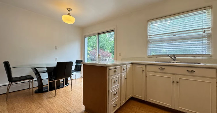 Upper Level-73 Eugenia Street, Barrie, ON, L4M 1P9 - 9