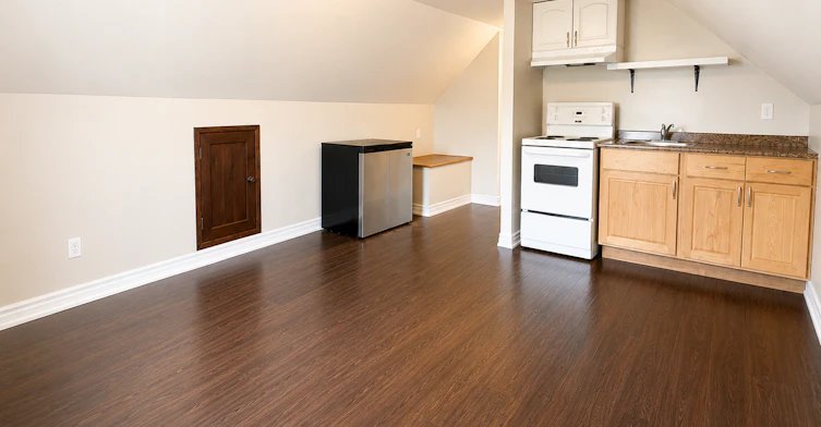 91 Carrick Avenue, Hamilton, ON, L8M 2W5 - 2