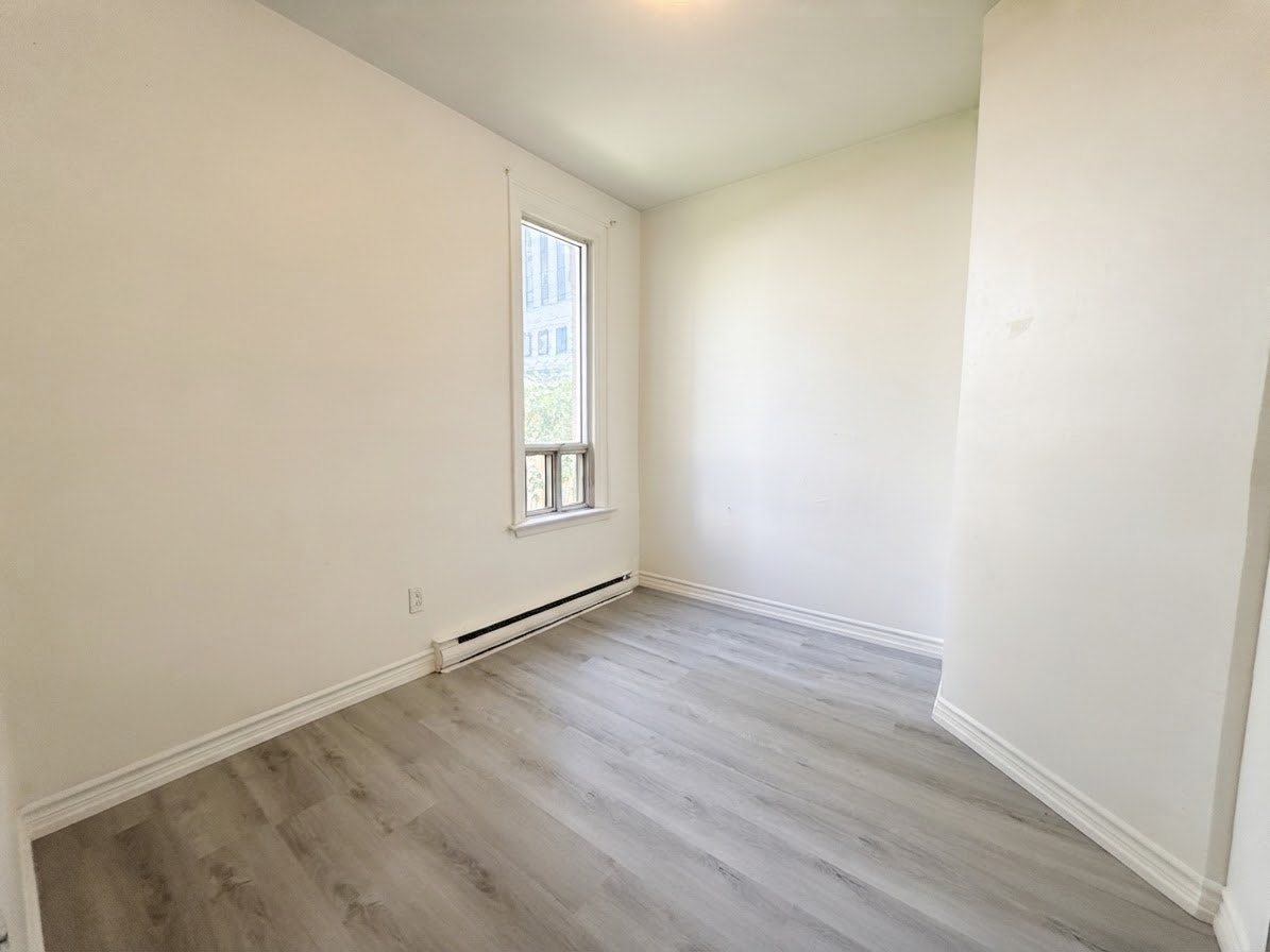 203-181 Gerrard Street East, Toronto, ON, M5A 2E5 - 13