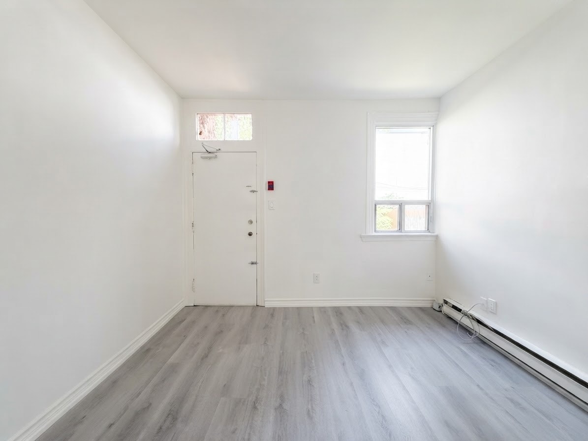 203-181 Gerrard Street East, Toronto, ON, M5A 2E5 - 2